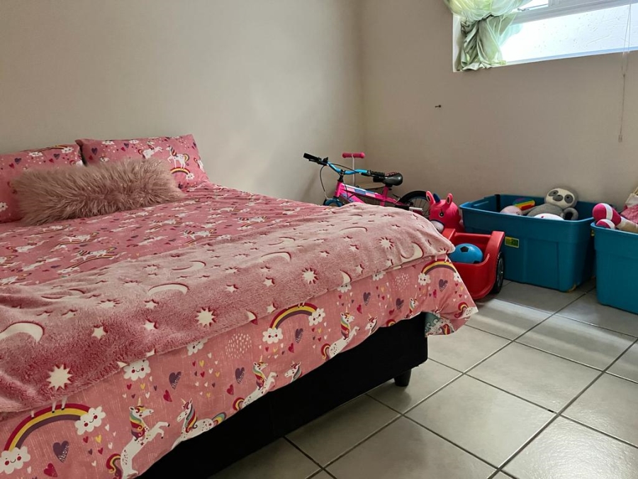 2 Bedroom Property for Sale in Island View Western Cape